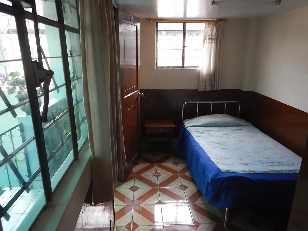 Benalcazar Hostel Quito Guest house