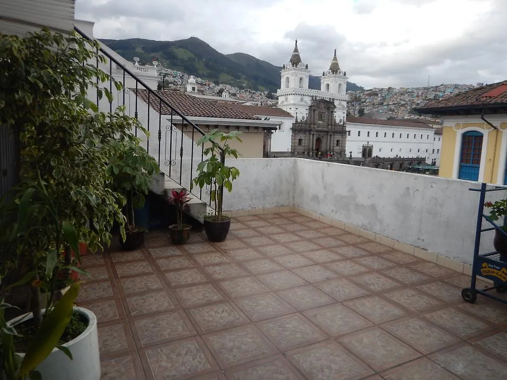 Guest house Benalcazar Hostel Quito Ecuador