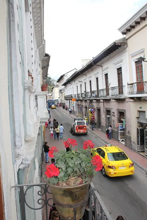 Benalcazar Hostel Quito Guest house